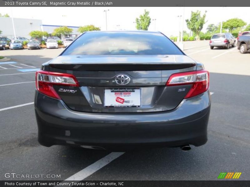 Magnetic Gray Metallic / Black/Ash 2013 Toyota Camry SE