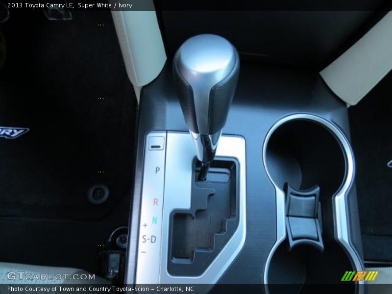 Super White / Ivory 2013 Toyota Camry LE