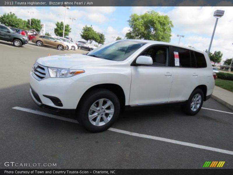 Blizzard White Pearl / Ash 2013 Toyota Highlander
