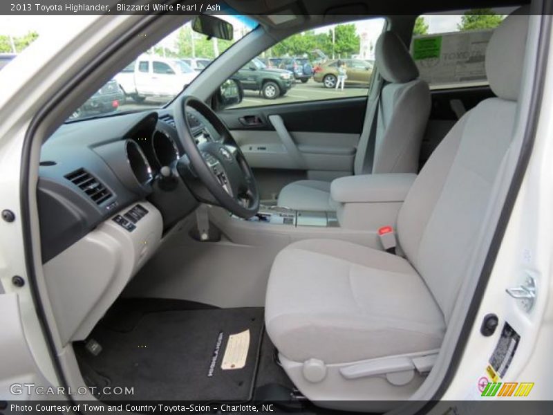 Blizzard White Pearl / Ash 2013 Toyota Highlander