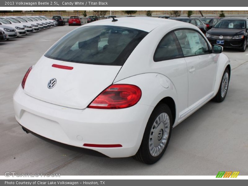 Candy White / Titan Black 2013 Volkswagen Beetle 2.5L