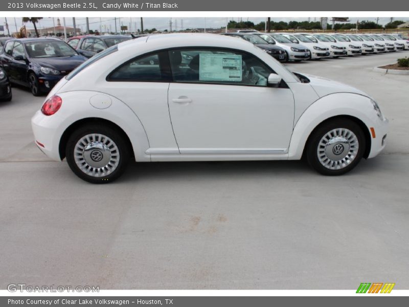 Candy White / Titan Black 2013 Volkswagen Beetle 2.5L
