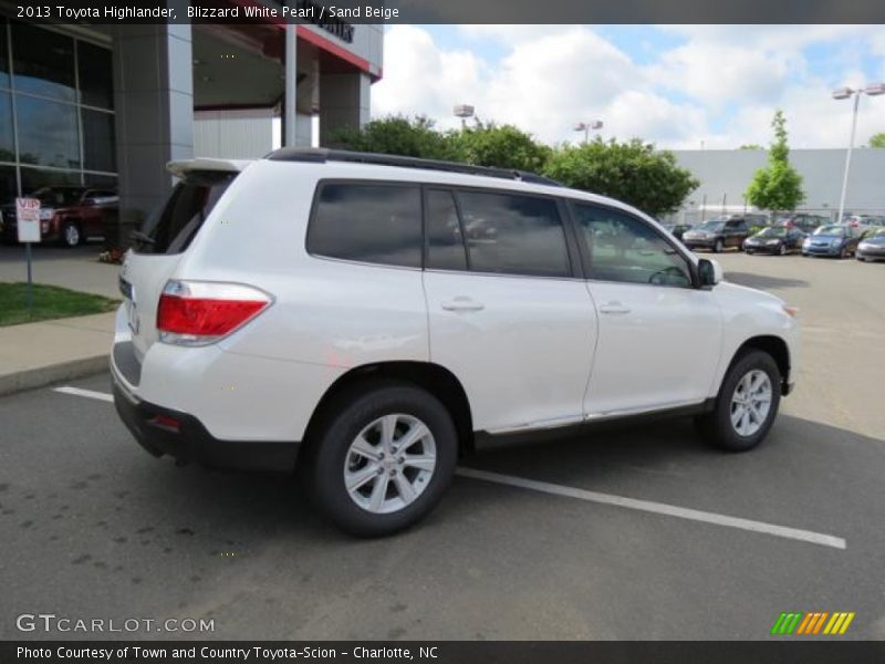 Blizzard White Pearl / Sand Beige 2013 Toyota Highlander