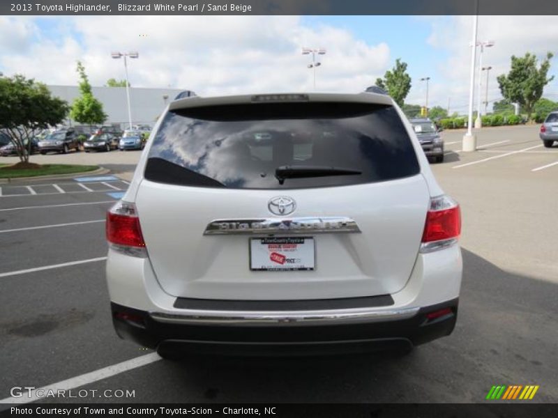 Blizzard White Pearl / Sand Beige 2013 Toyota Highlander