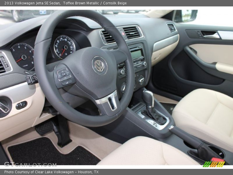 Toffee Brown Metallic / Cornsilk Beige 2013 Volkswagen Jetta SE Sedan