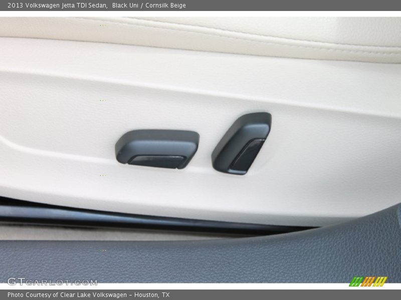 Black Uni / Cornsilk Beige 2013 Volkswagen Jetta TDI Sedan