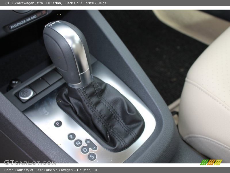 Black Uni / Cornsilk Beige 2013 Volkswagen Jetta TDI Sedan