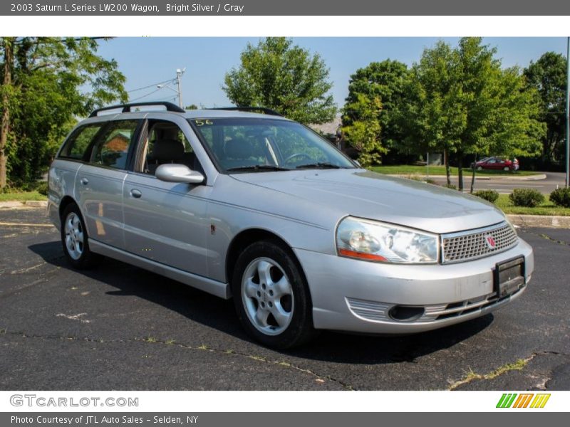 Front 3/4 View of 2003 L Series LW200 Wagon