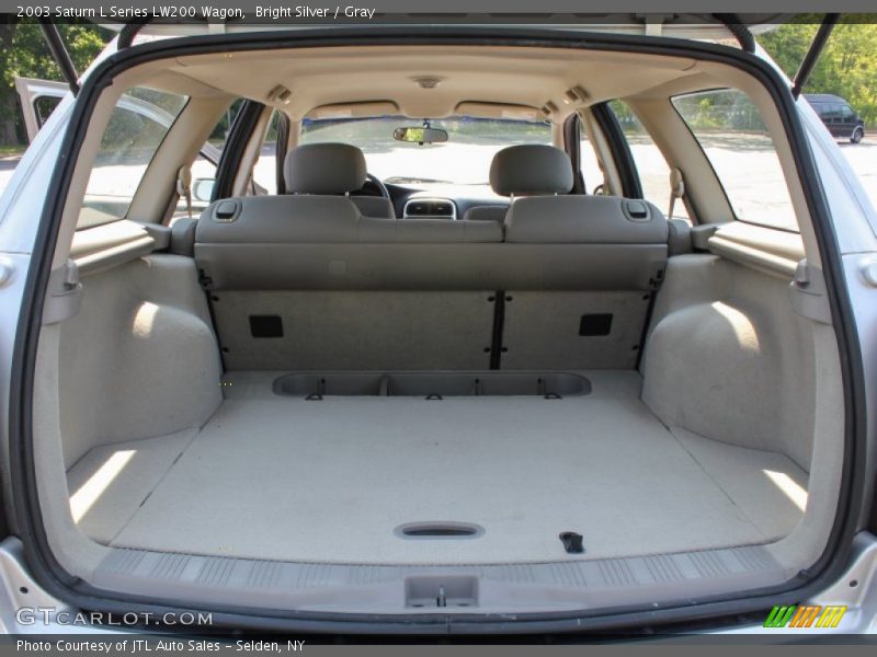  2003 L Series LW200 Wagon Trunk