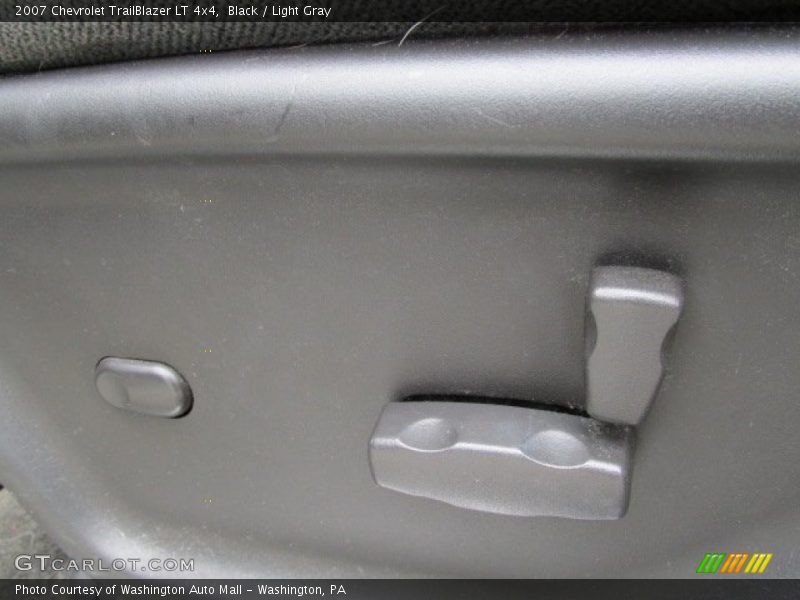 Black / Light Gray 2007 Chevrolet TrailBlazer LT 4x4