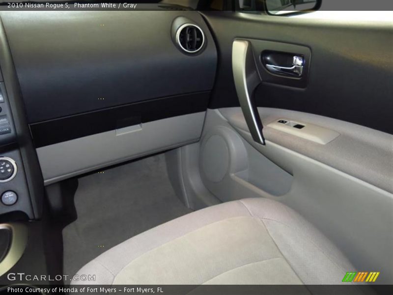 Phantom White / Gray 2010 Nissan Rogue S