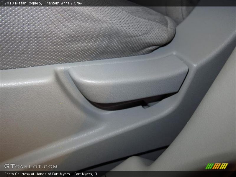 Phantom White / Gray 2010 Nissan Rogue S