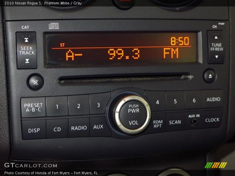 Phantom White / Gray 2010 Nissan Rogue S