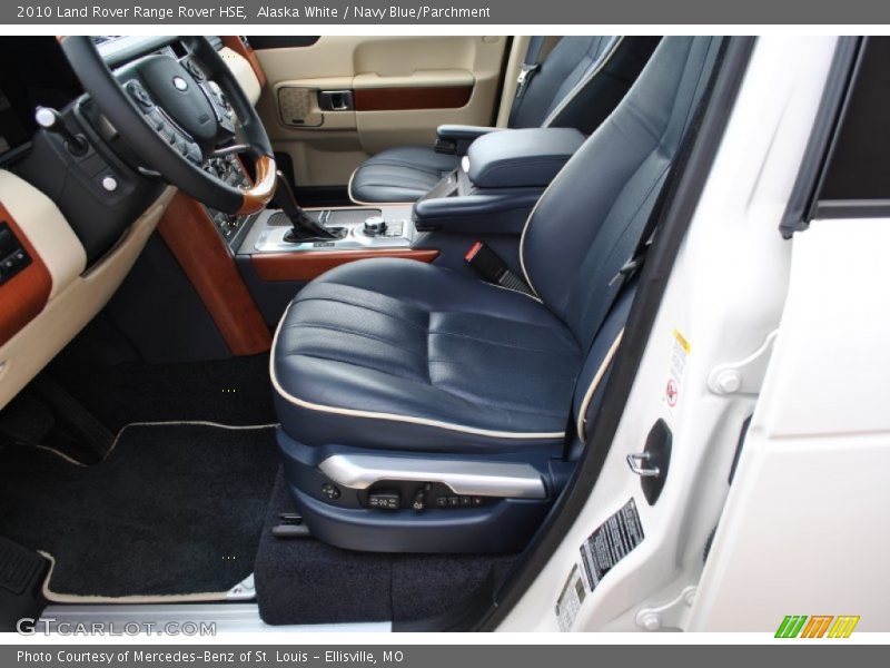 Alaska White / Navy Blue/Parchment 2010 Land Rover Range Rover HSE