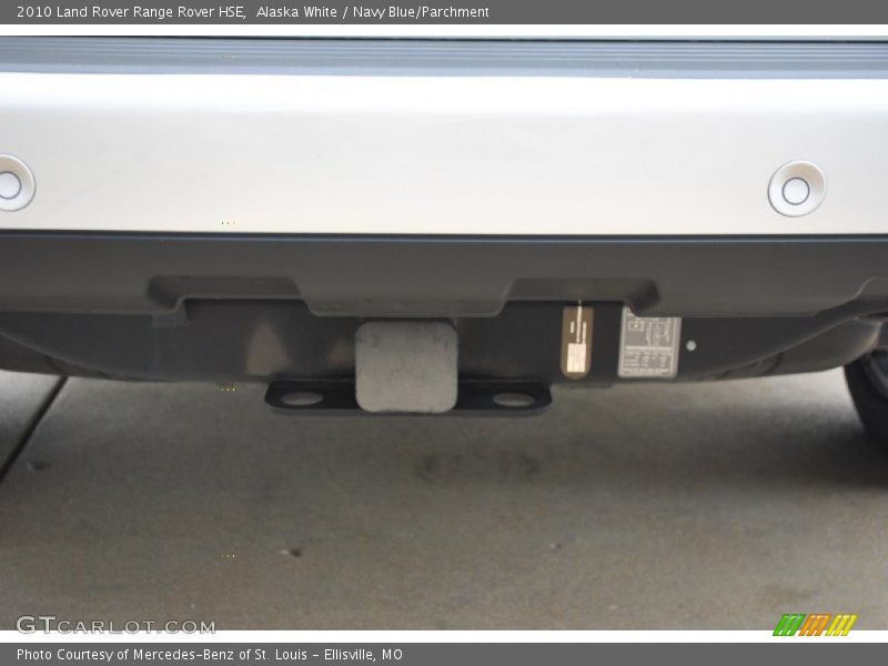 Alaska White / Navy Blue/Parchment 2010 Land Rover Range Rover HSE