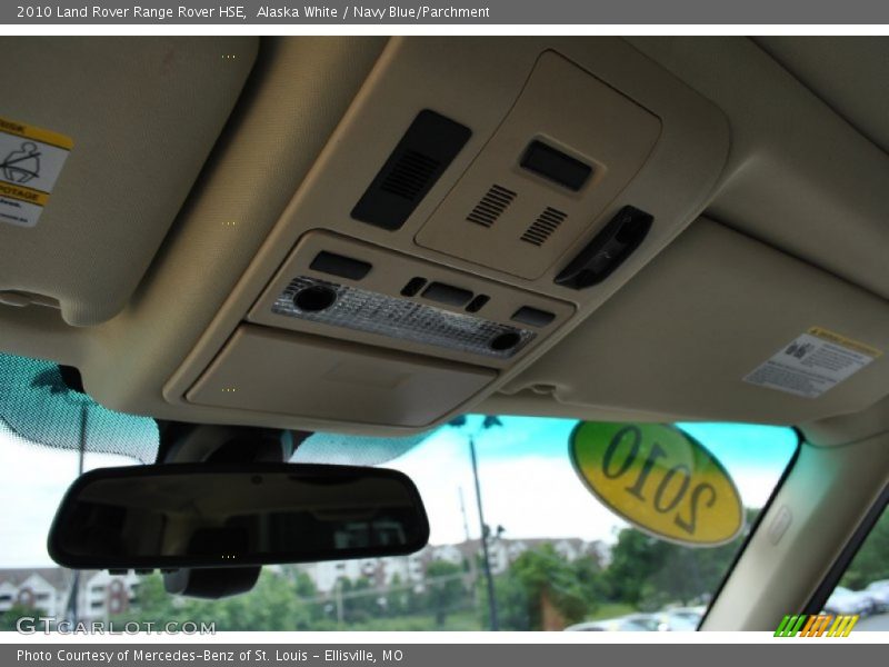 Alaska White / Navy Blue/Parchment 2010 Land Rover Range Rover HSE
