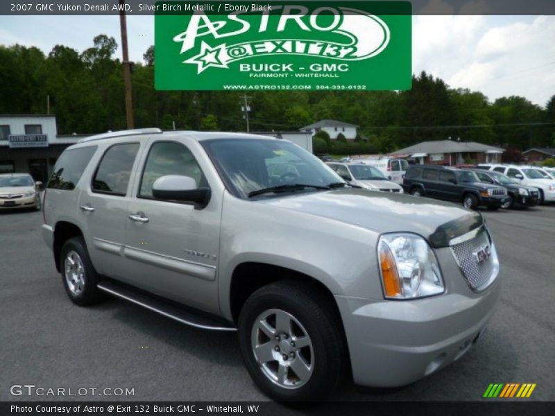 Silver Birch Metallic / Ebony Black 2007 GMC Yukon Denali AWD