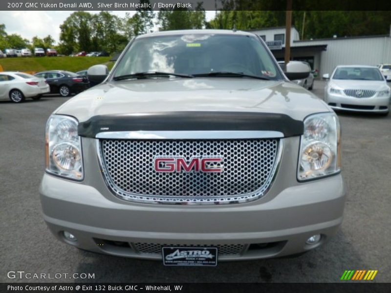 Silver Birch Metallic / Ebony Black 2007 GMC Yukon Denali AWD