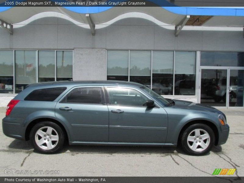 Magnesium Pearl / Dark Slate Gray/Light Graystone 2005 Dodge Magnum SXT