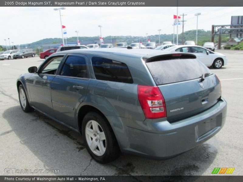 Magnesium Pearl / Dark Slate Gray/Light Graystone 2005 Dodge Magnum SXT