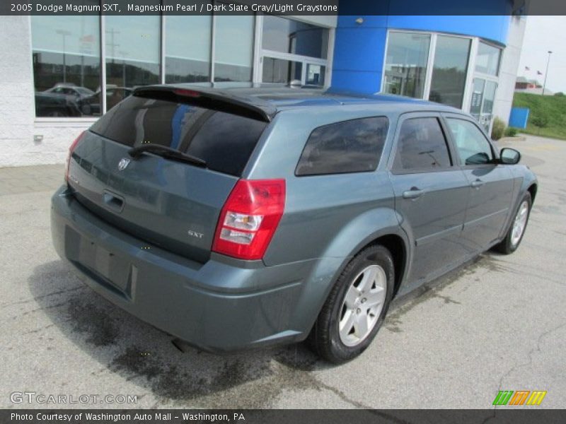 Magnesium Pearl / Dark Slate Gray/Light Graystone 2005 Dodge Magnum SXT