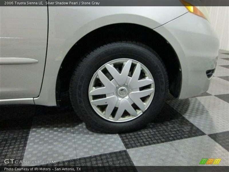 Silver Shadow Pearl / Stone Gray 2006 Toyota Sienna LE