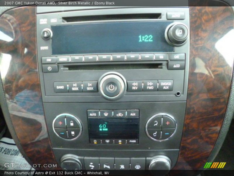 Silver Birch Metallic / Ebony Black 2007 GMC Yukon Denali AWD