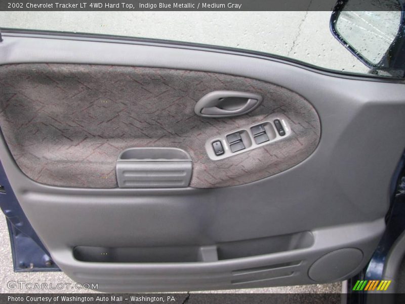 Indigo Blue Metallic / Medium Gray 2002 Chevrolet Tracker LT 4WD Hard Top