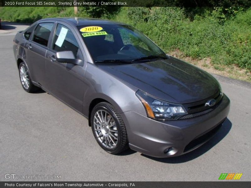 Front 3/4 View of 2010 Focus SES Sedan