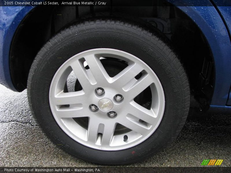 Arrival Blue Metallic / Gray 2005 Chevrolet Cobalt LS Sedan
