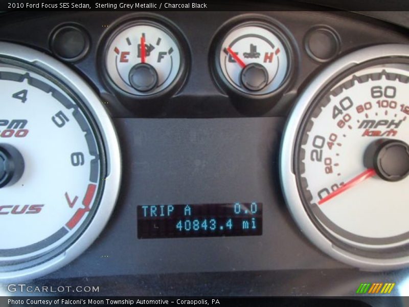 Sterling Grey Metallic / Charcoal Black 2010 Ford Focus SES Sedan