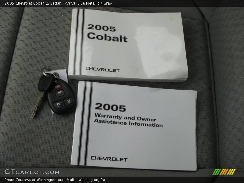 Arrival Blue Metallic / Gray 2005 Chevrolet Cobalt LS Sedan