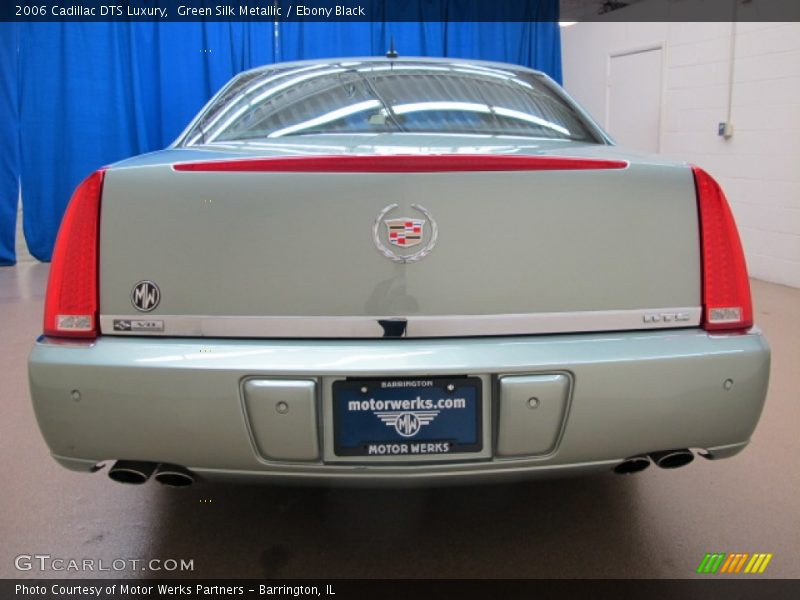 Green Silk Metallic / Ebony Black 2006 Cadillac DTS Luxury