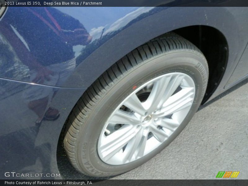 Deep Sea Blue Mica / Parchment 2013 Lexus ES 350