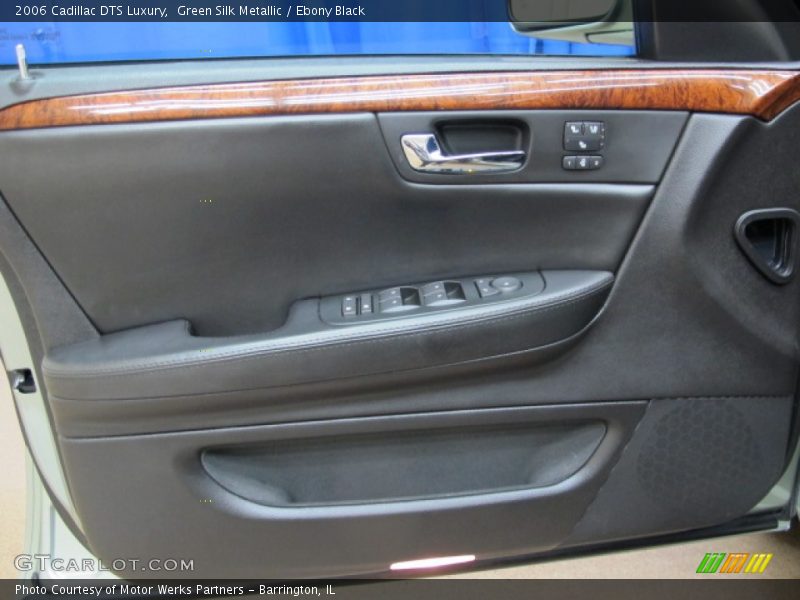 Green Silk Metallic / Ebony Black 2006 Cadillac DTS Luxury