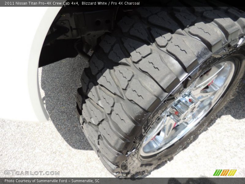 Blizzard White / Pro 4X Charcoal 2011 Nissan Titan Pro-4X Crew Cab 4x4