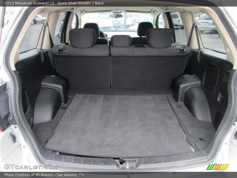 Quick Silver Metallic / Black 2011 Mitsubishi Endeavor LS