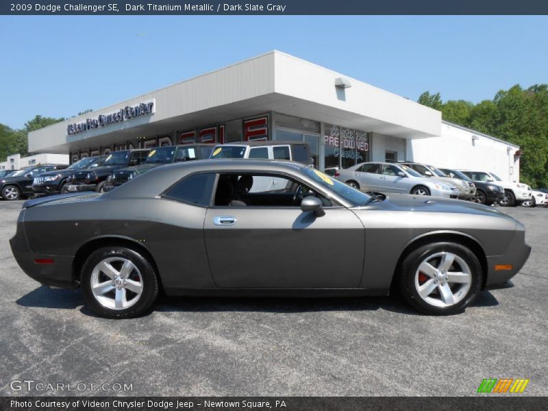 Dark Titanium Metallic / Dark Slate Gray 2009 Dodge Challenger SE
