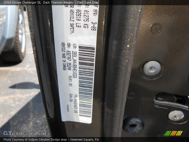 Dark Titanium Metallic / Dark Slate Gray 2009 Dodge Challenger SE