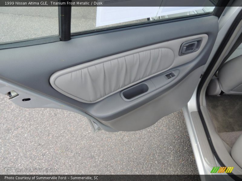 Titanium Frost Metallic / Dusk 1999 Nissan Altima GLE