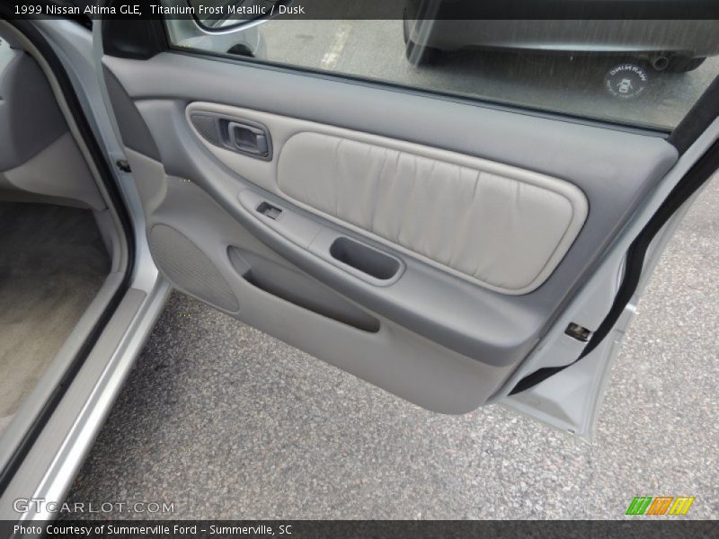 Titanium Frost Metallic / Dusk 1999 Nissan Altima GLE