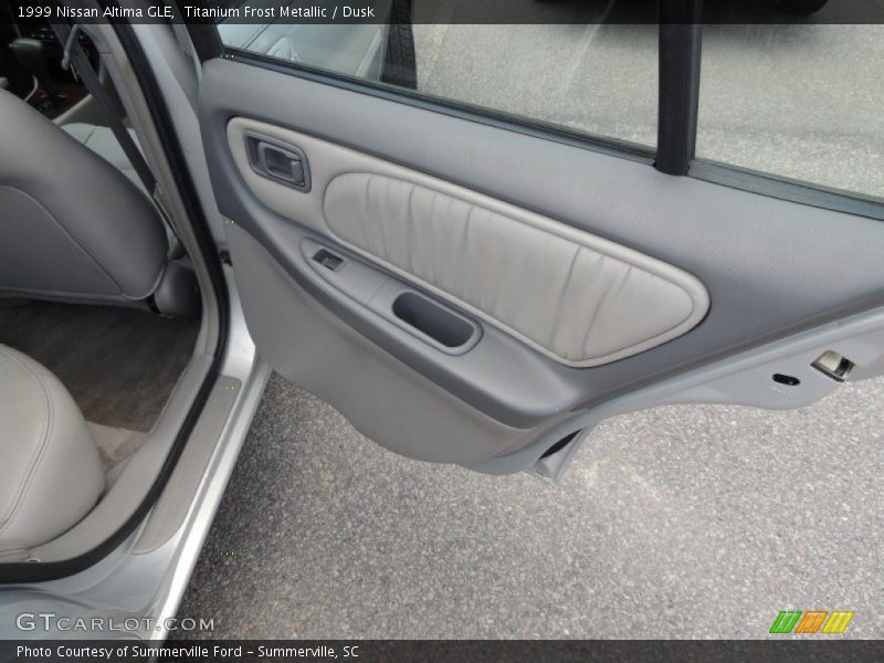 Titanium Frost Metallic / Dusk 1999 Nissan Altima GLE