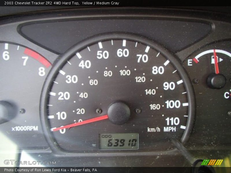 Yellow / Medium Gray 2003 Chevrolet Tracker ZR2 4WD Hard Top