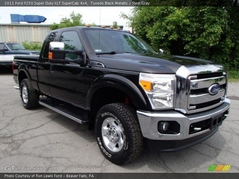 Tuxedo Black Metallic / Steel Gray 2011 Ford F250 Super Duty XLT SuperCab 4x4