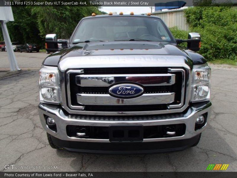 Tuxedo Black Metallic / Steel Gray 2011 Ford F250 Super Duty XLT SuperCab 4x4