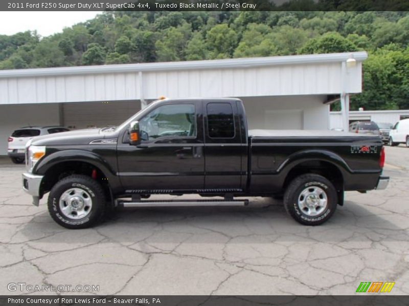 Tuxedo Black Metallic / Steel Gray 2011 Ford F250 Super Duty XLT SuperCab 4x4
