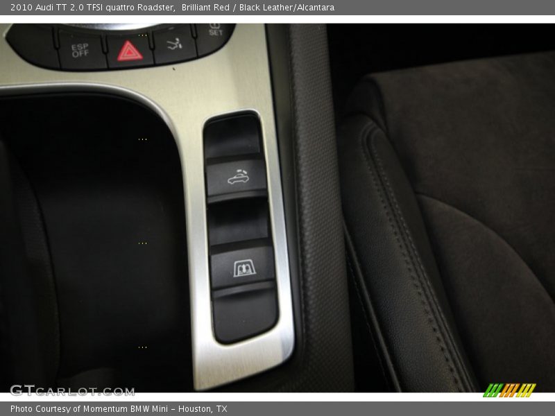 Controls of 2010 TT 2.0 TFSI quattro Roadster