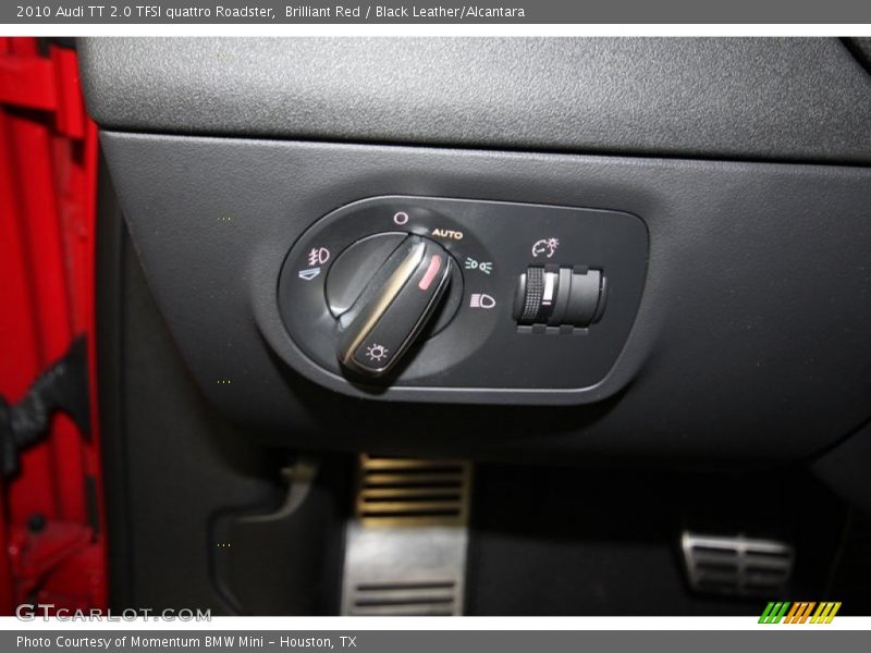 Controls of 2010 TT 2.0 TFSI quattro Roadster