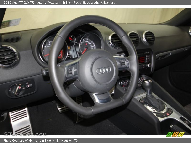  2010 TT 2.0 TFSI quattro Roadster Steering Wheel