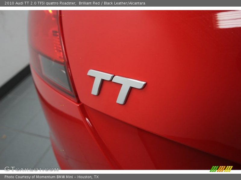  2010 TT 2.0 TFSI quattro Roadster Logo